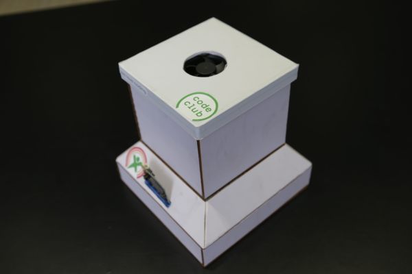 Automatic mosquito sprayer