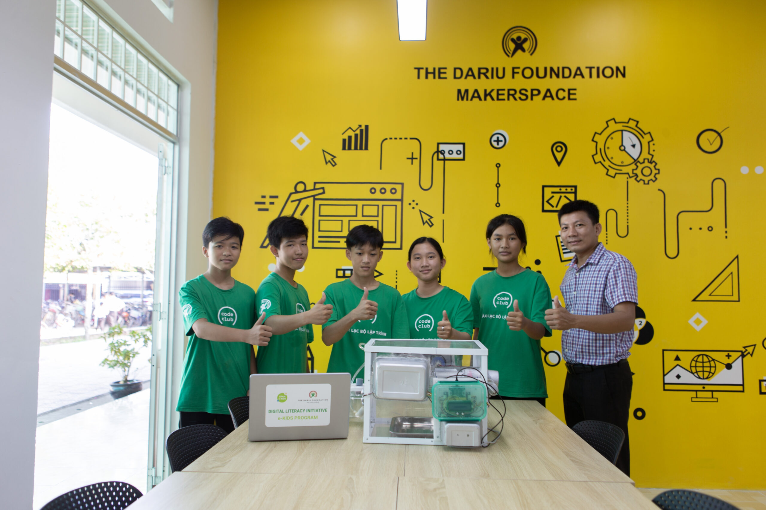 Integrated tea leaf dryer