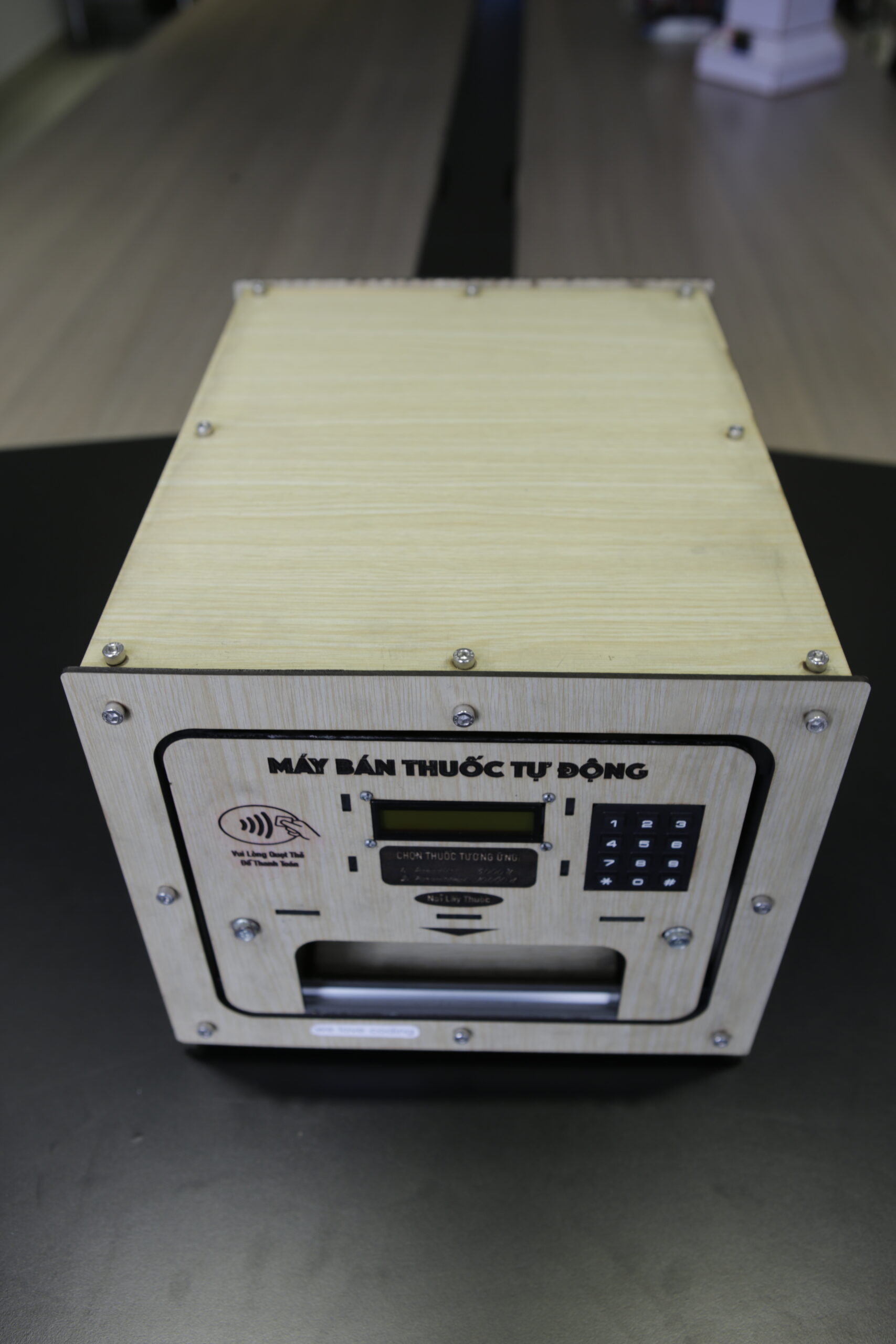 Smart medicine vending machine 